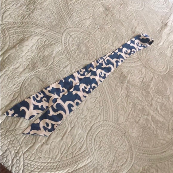 Bebe scarf - Picture 4 of 4